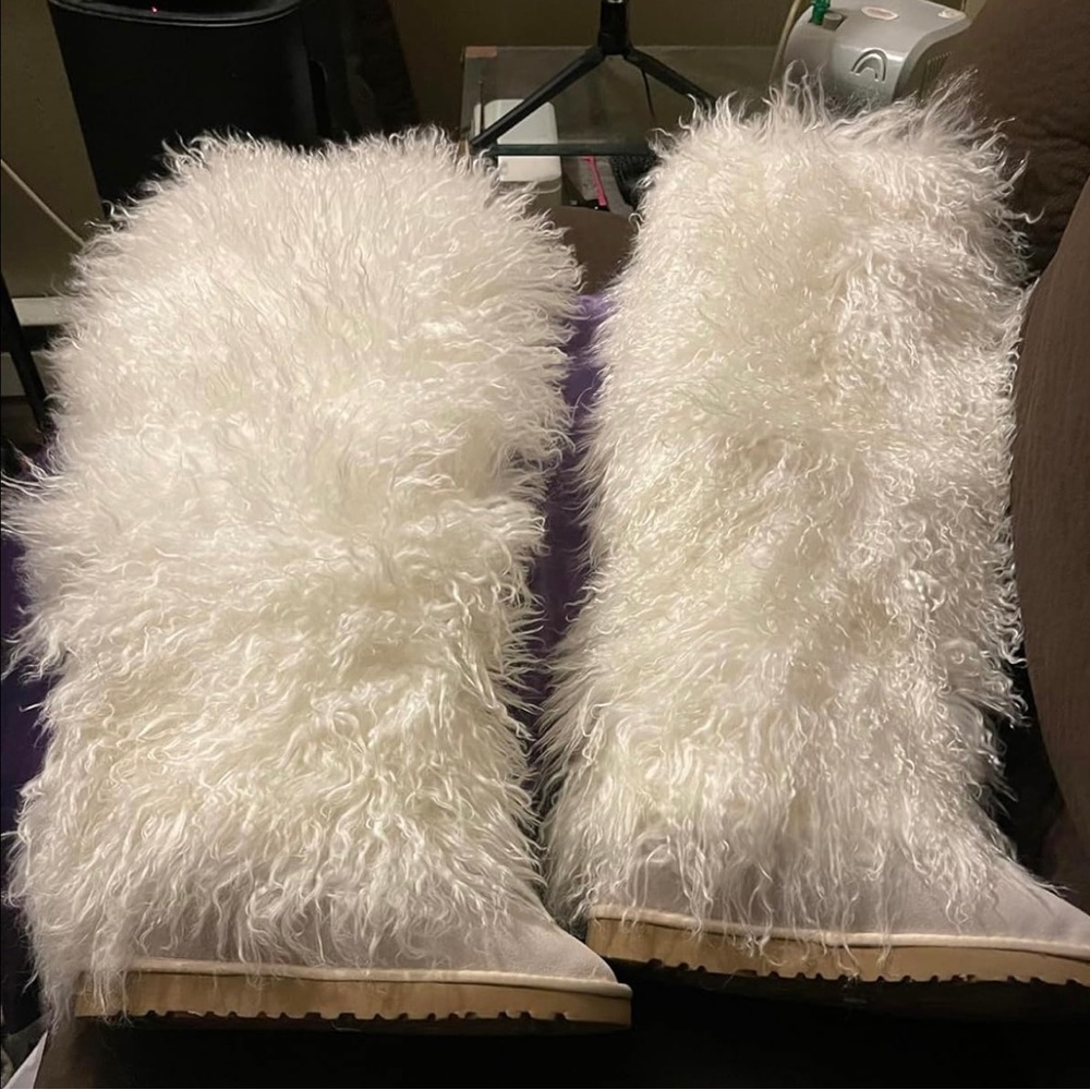 White tall fur boots